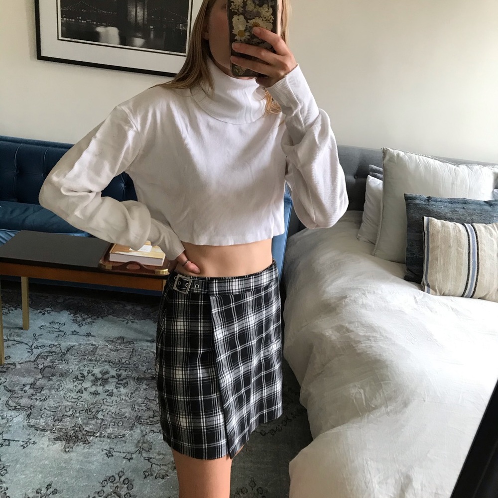 brandy melville bell sleeved turtleneck
